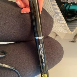 Travel size hair iron